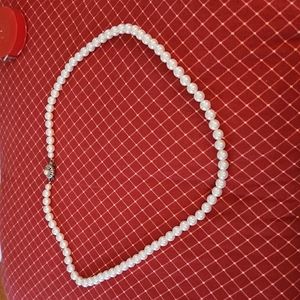 Vintage pearl necklace